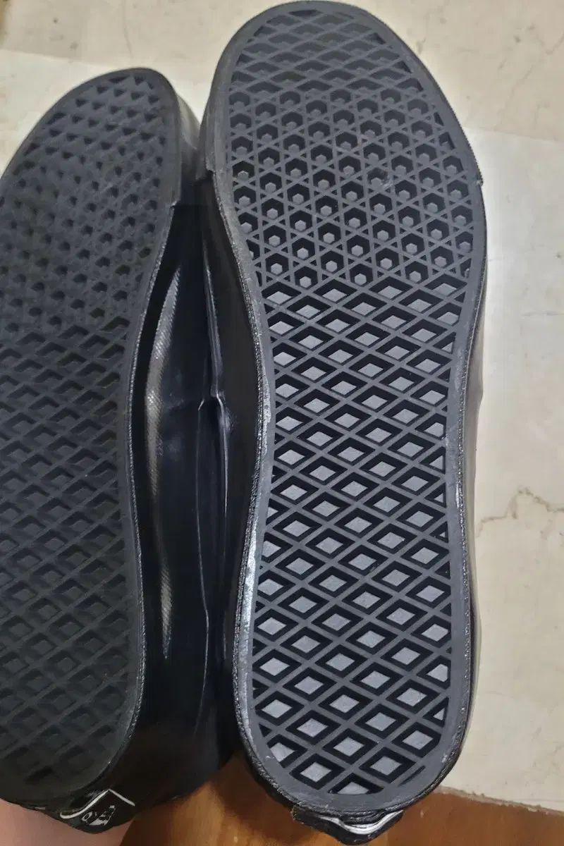 ヴァンズ アセンティック LX リイシュー オールブラック 285