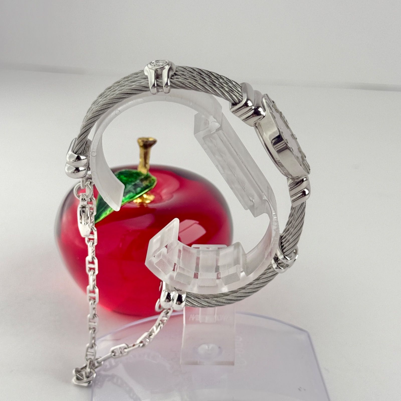 ピンクシェル バングル