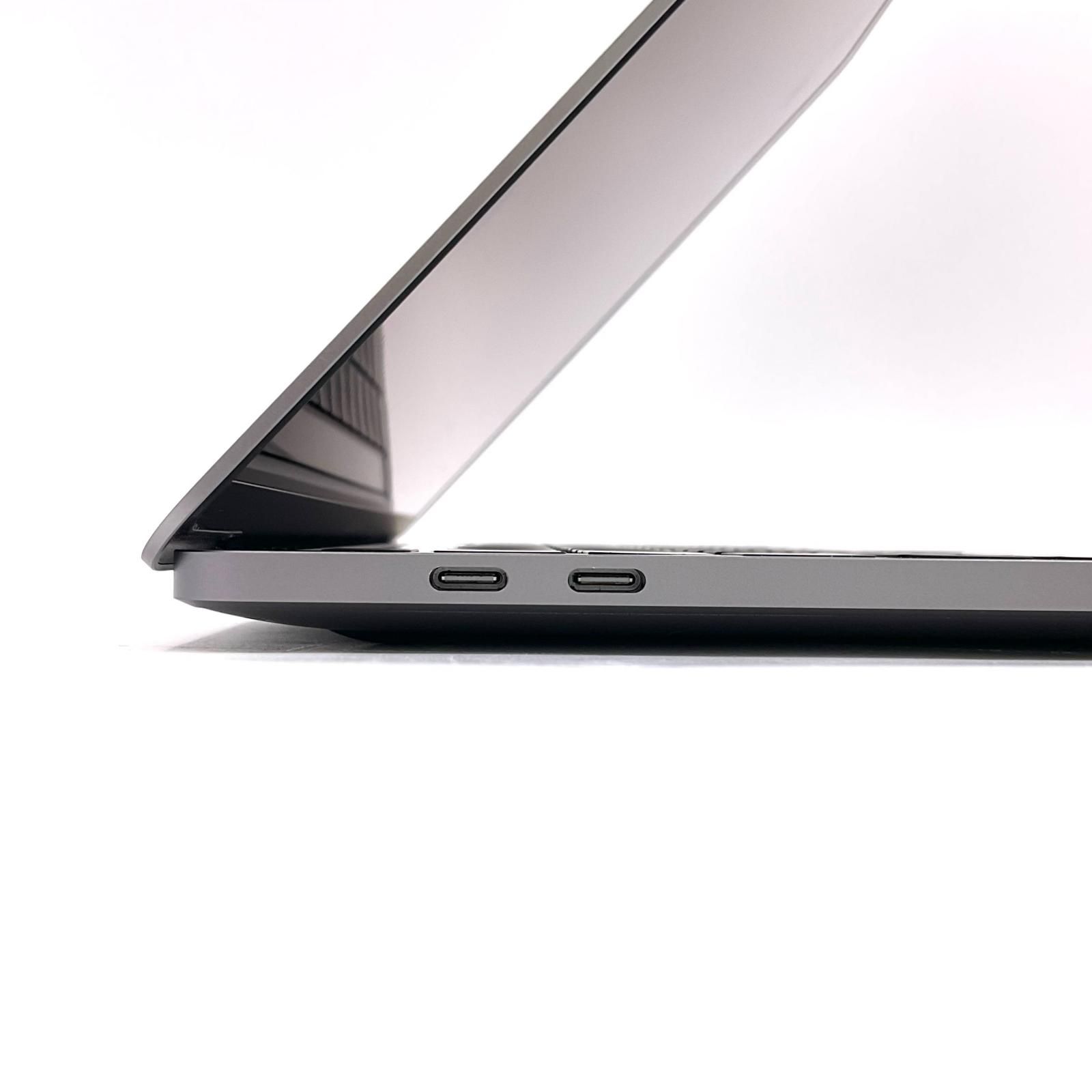 Apple MacBook Pro 13インチ 2022 Apple M2 16GB SSD 512GB スペース