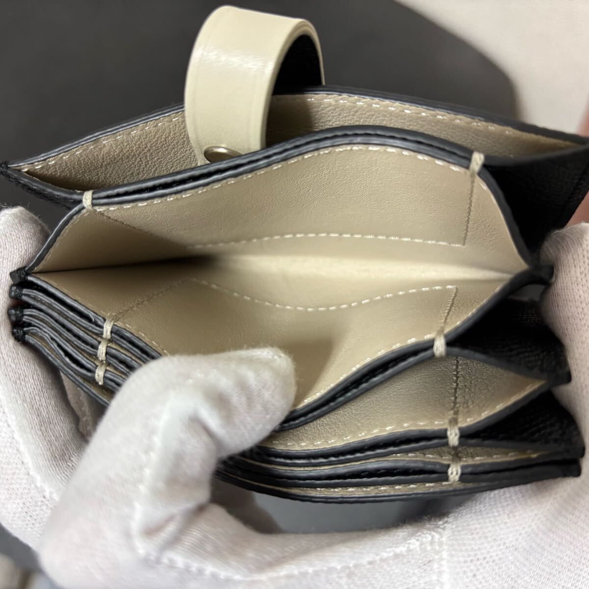 ブラック スモールストラップ