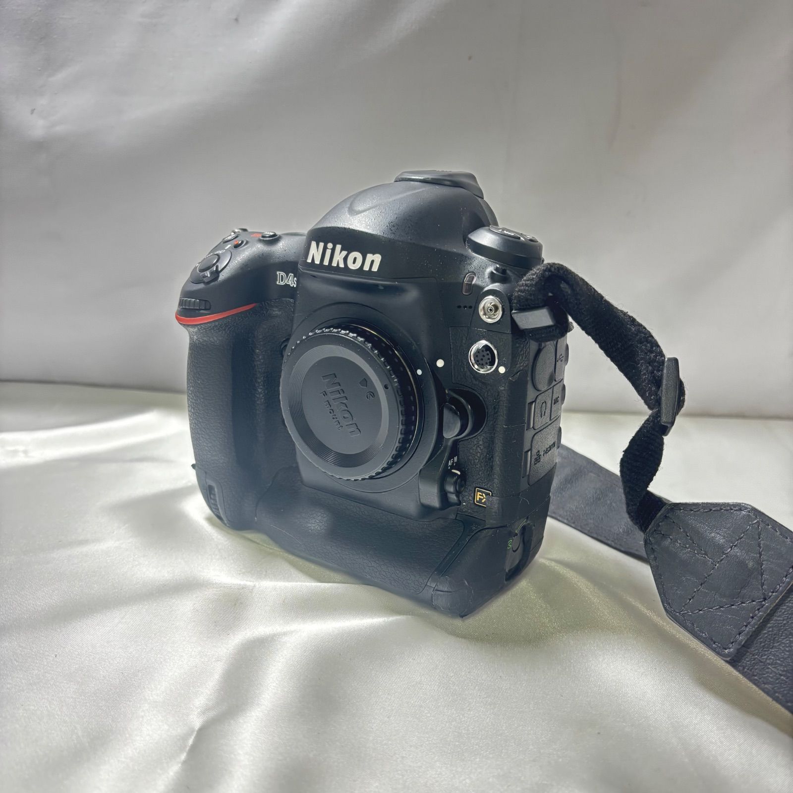 Nikon ニコン D4s FX ボディ デジタル一眼 き