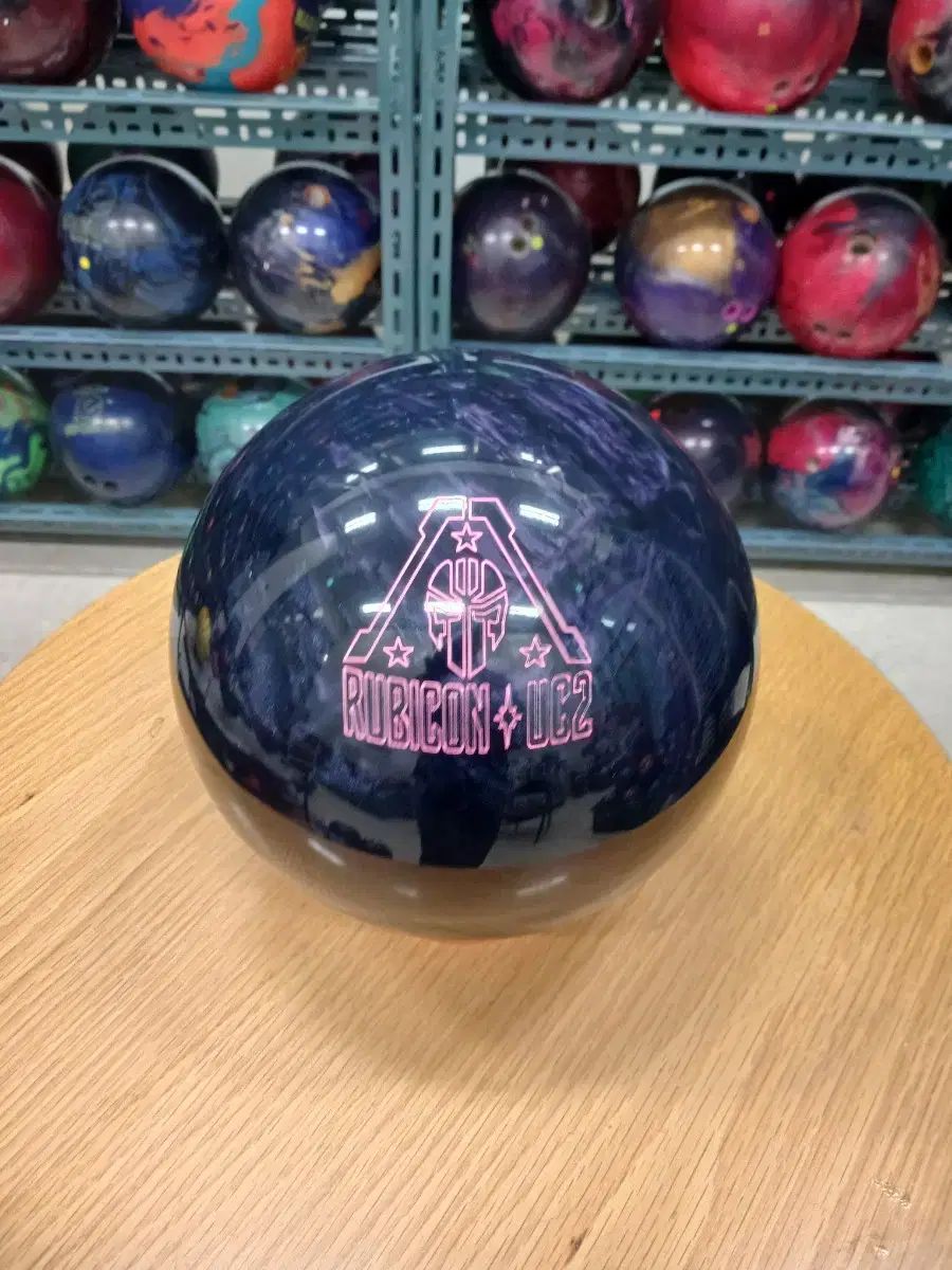 ボーリングボール 復元完 15p ルビー コン UC2