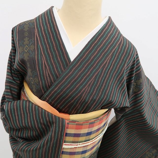 ❁tomihisa❁新品 奥順謹製 やまと扱い はたおり娘 着物“機を織る歴史