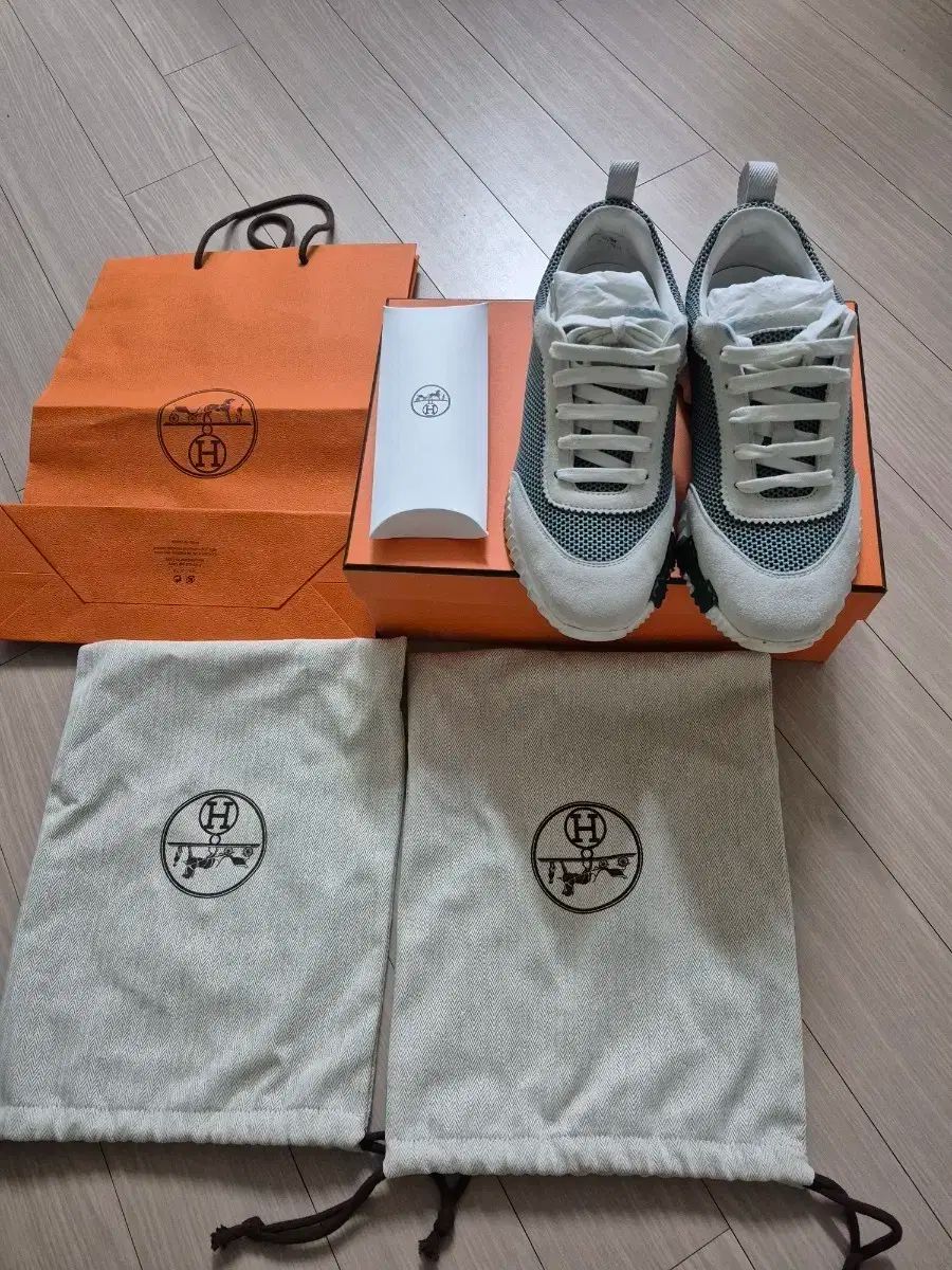 Hermes エルメス スニーカー フールセット お買い物バッグ ダストバッグ 含む 36