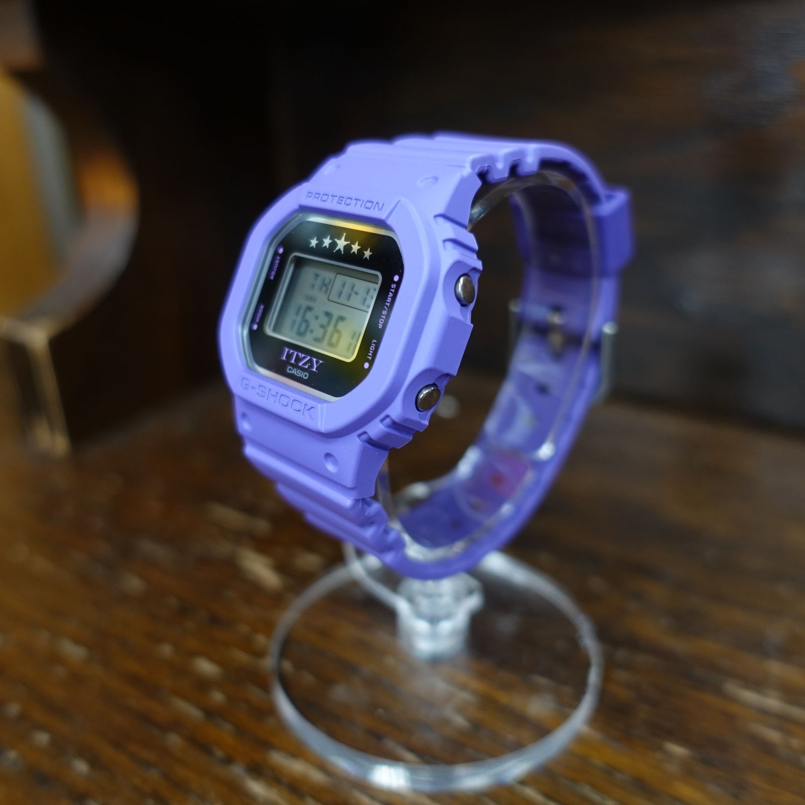 カシオCASIO Gショック ジーショック G-SHOCK Sシリーズ ITZYコラボ 