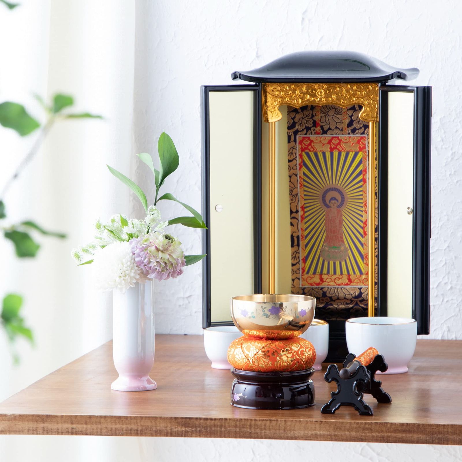 サンメニー ミニ おりん セット 本格 蒔絵 2.5寸 りん 仏壇りん 現代 仏具 小さい 桜 毎日のお供え お参りに 手元供養 ペット 供養 狭い スペース にも 真鍮 ブラス 製 凛 とした 音色 リラックス に りん直径7.5×高さ10c WWW_OPDRERGINERDOGAN_COM