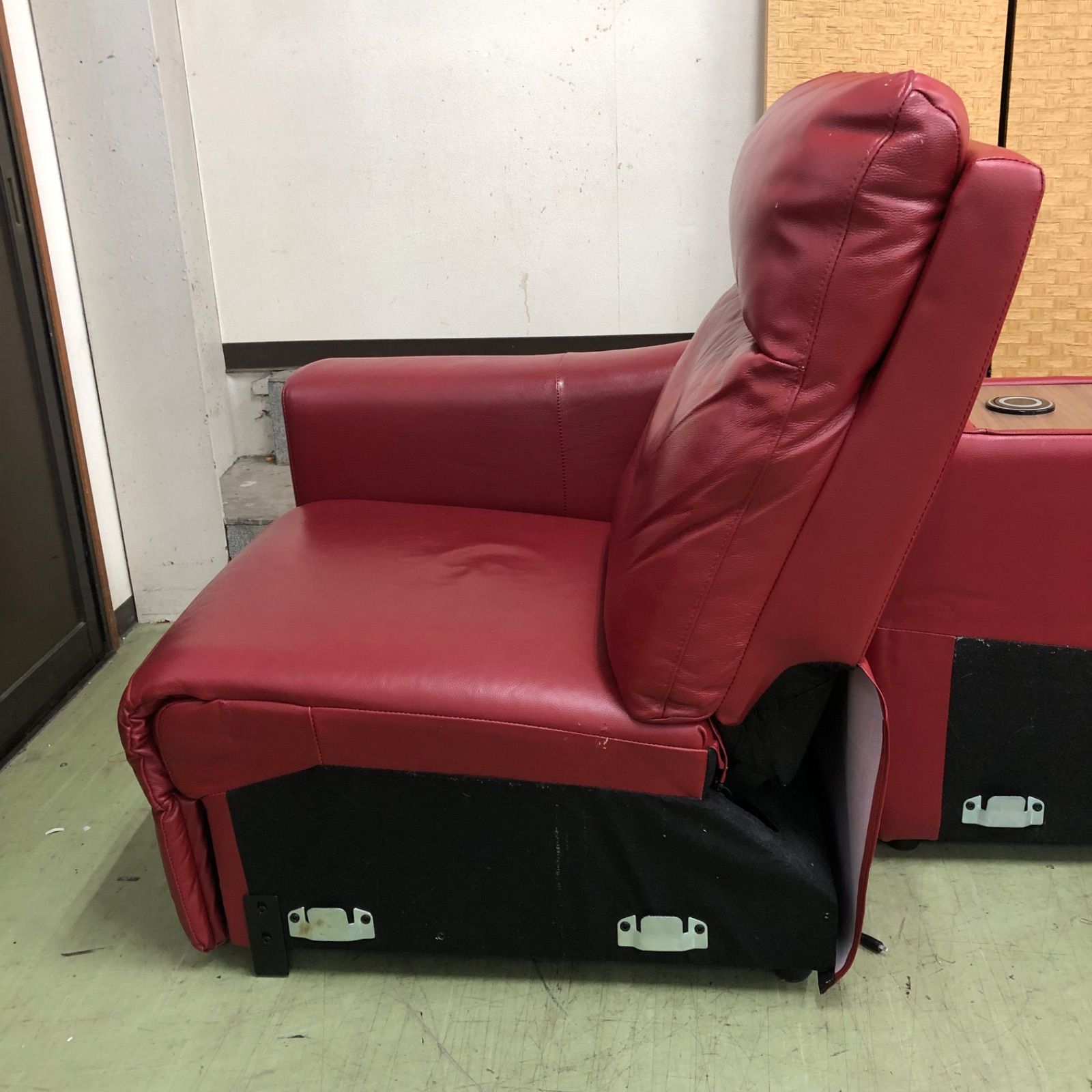 レッド 収納テーブル付き