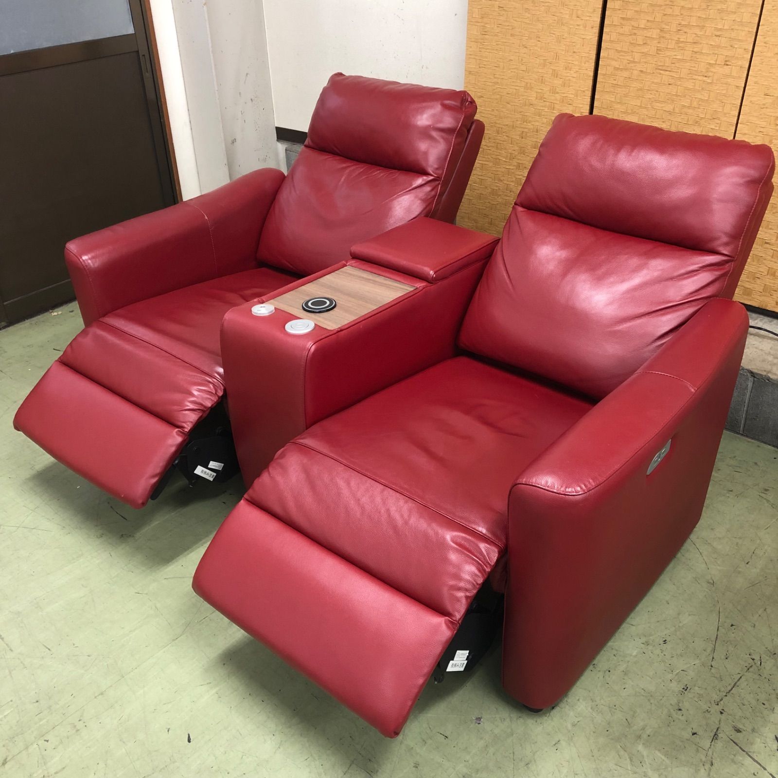 △【値下げ交渉可能】ニトリ 2人掛けソファ 電動リクライニングチェア