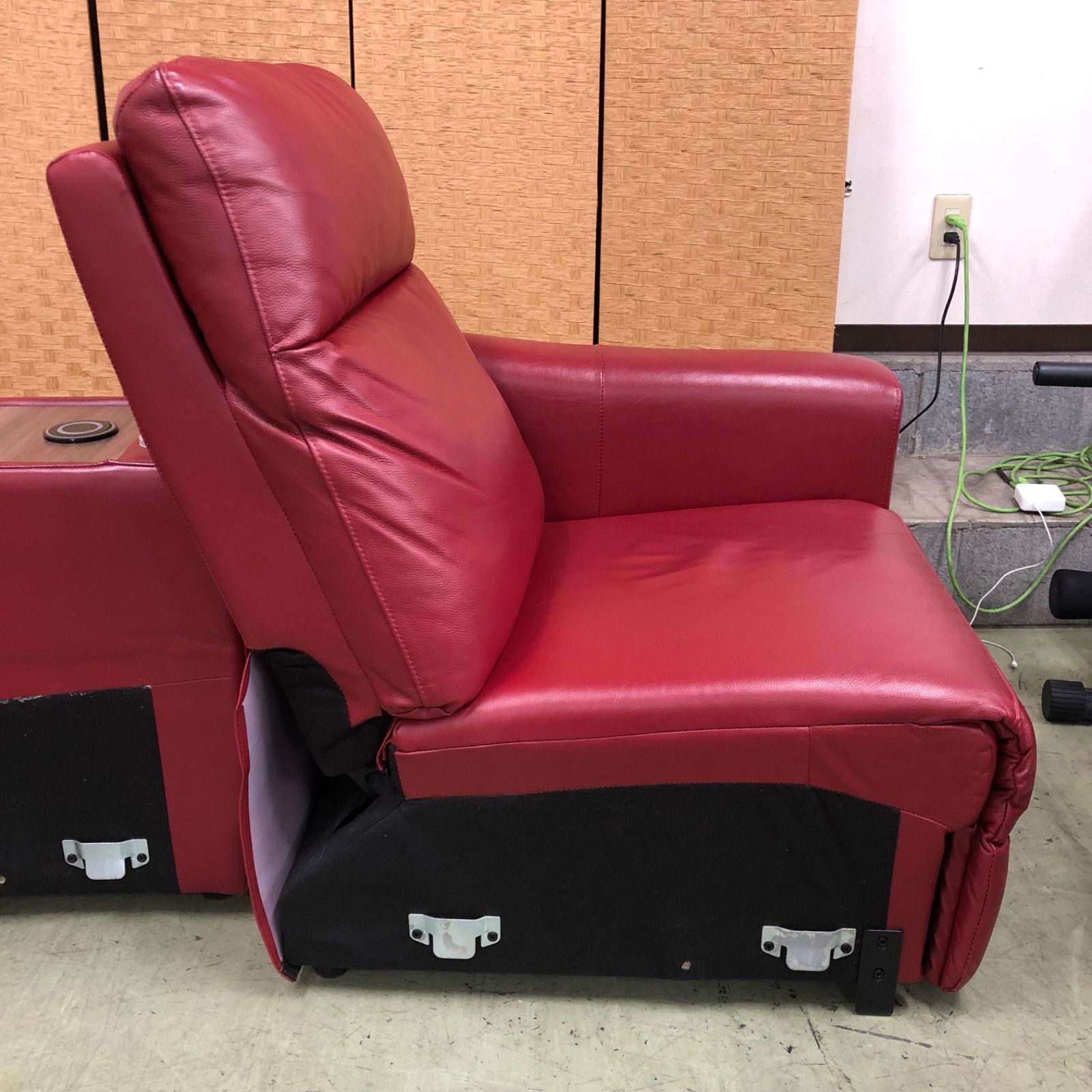 収納テーブル付き 直接