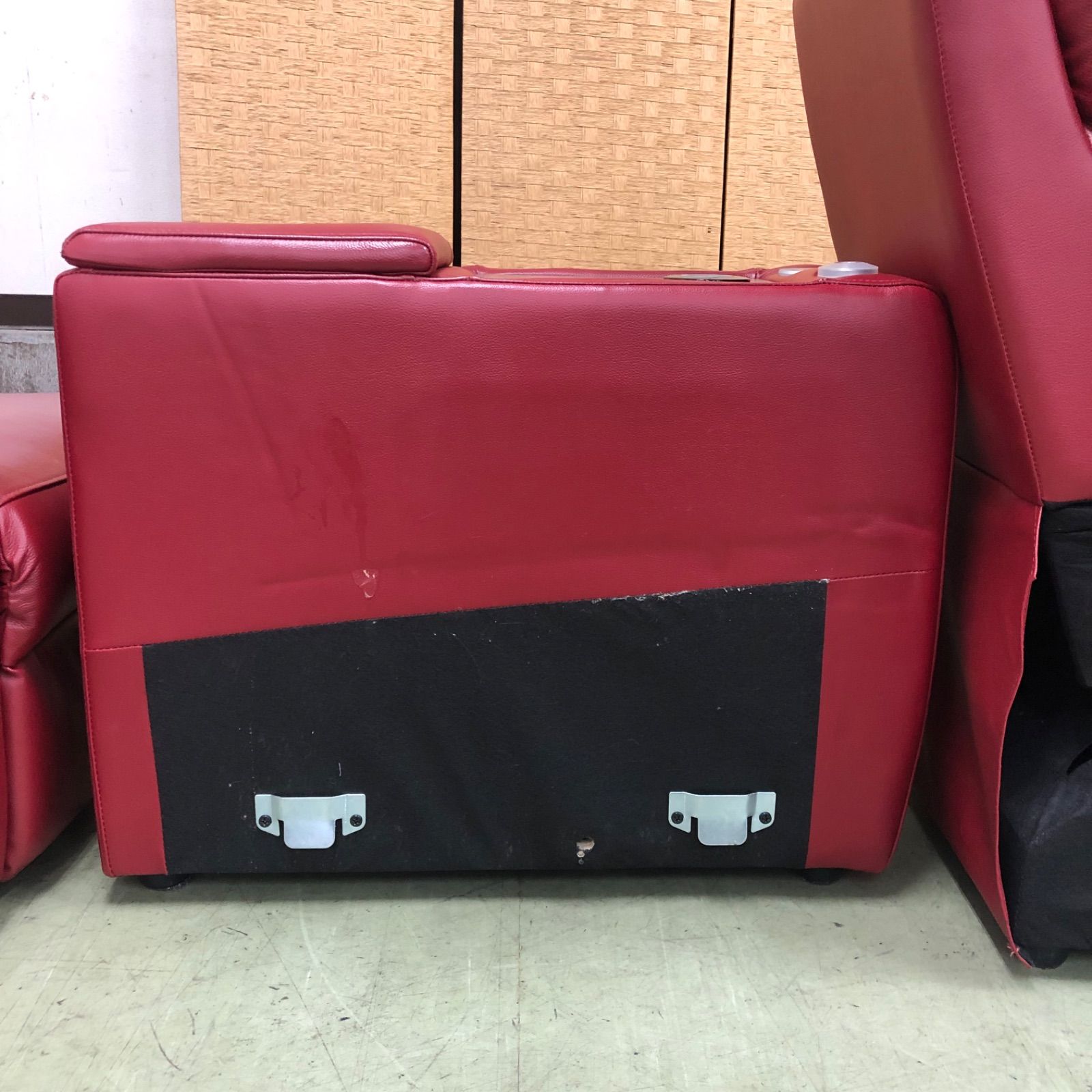 レッド 収納テーブル付き