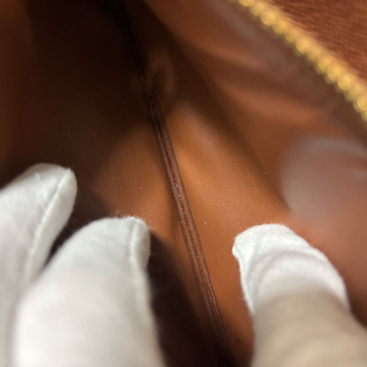 ラウンドファスナー ラウンドジップ