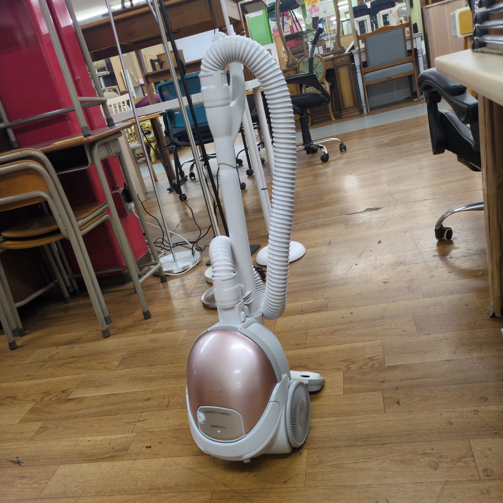 J 064 ヘッドのコロ1つ 製 HITACHI 紙パック式掃除機 CV V 500