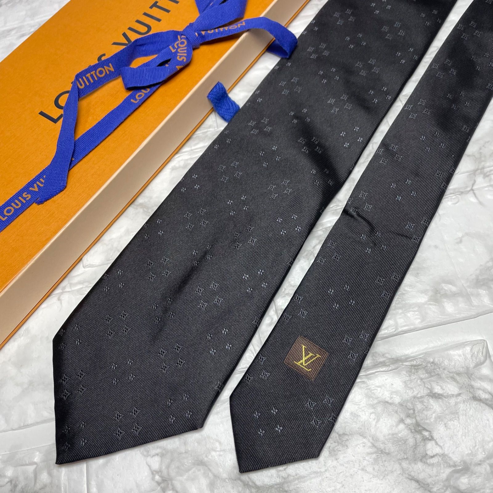 ルイヴィトン LOUIS VUITTON ネクタイ モノグラム ブラック - メルカリ