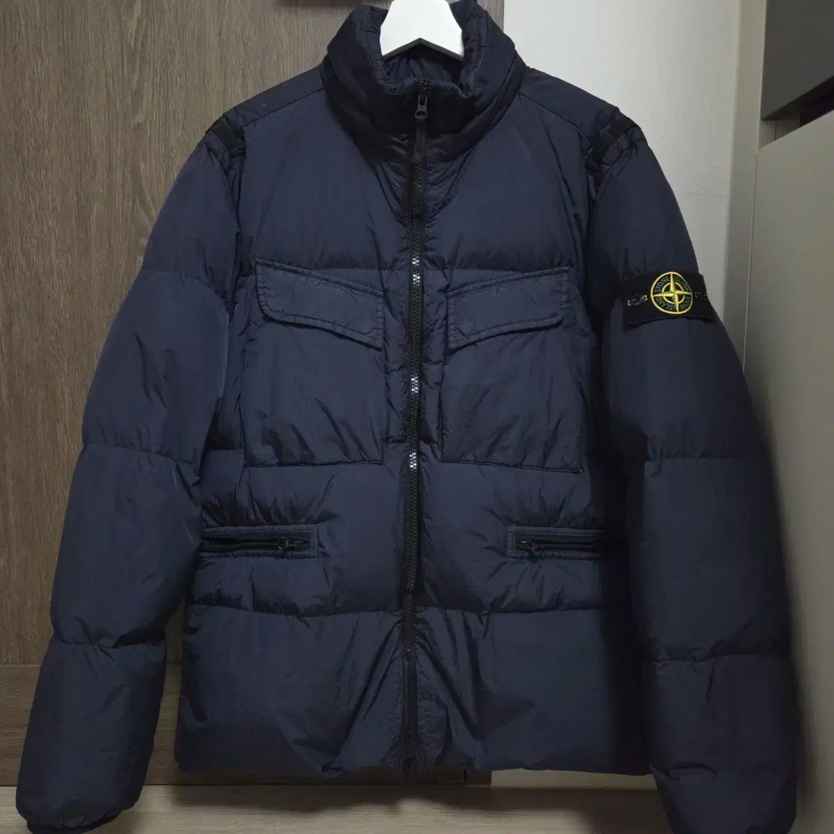 ストーンアイランド クリンクルレップス フードなし ダウン ダウン