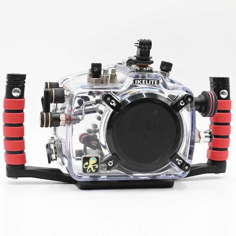 水中カメラハウジング