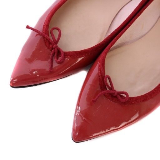 ポインテッドトゥ エナメル