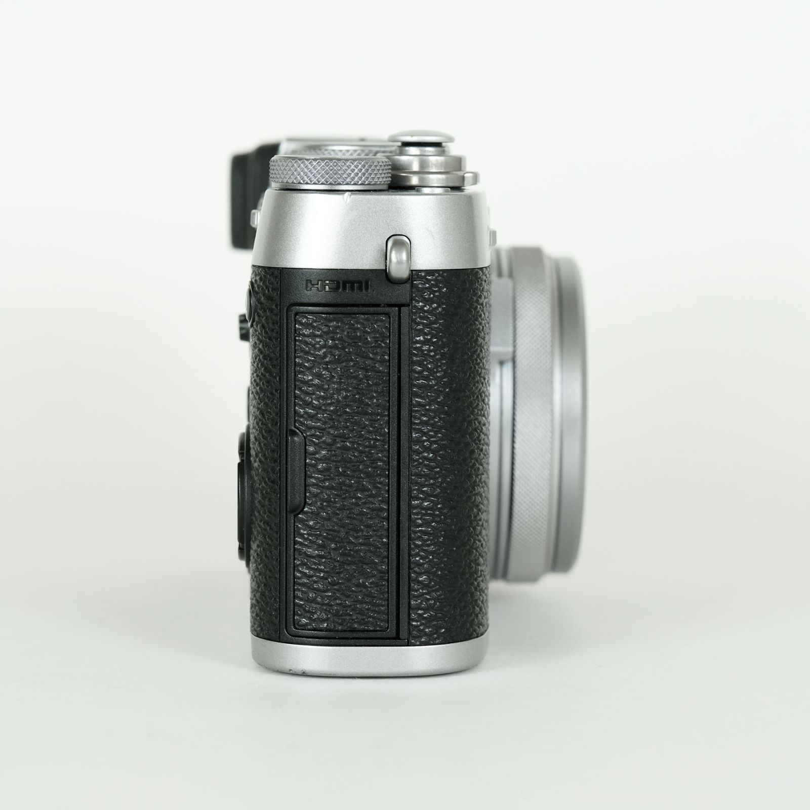 シルバー コンパクトデジタルカメラ