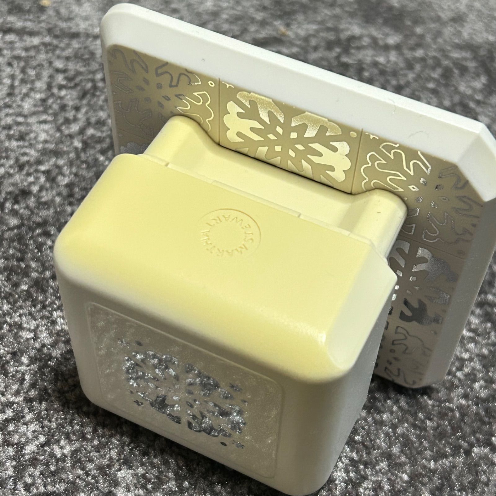 クラフトパンチ　スノーフレーク　マーサスチュワート Martha Stewart マーサスチュワート ディープエッジパンチ 正方形