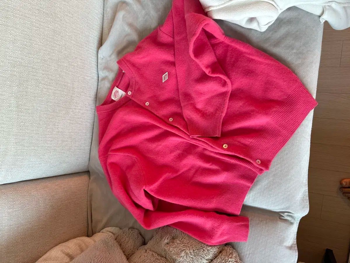ダントン ホットピンクカーディガン 36