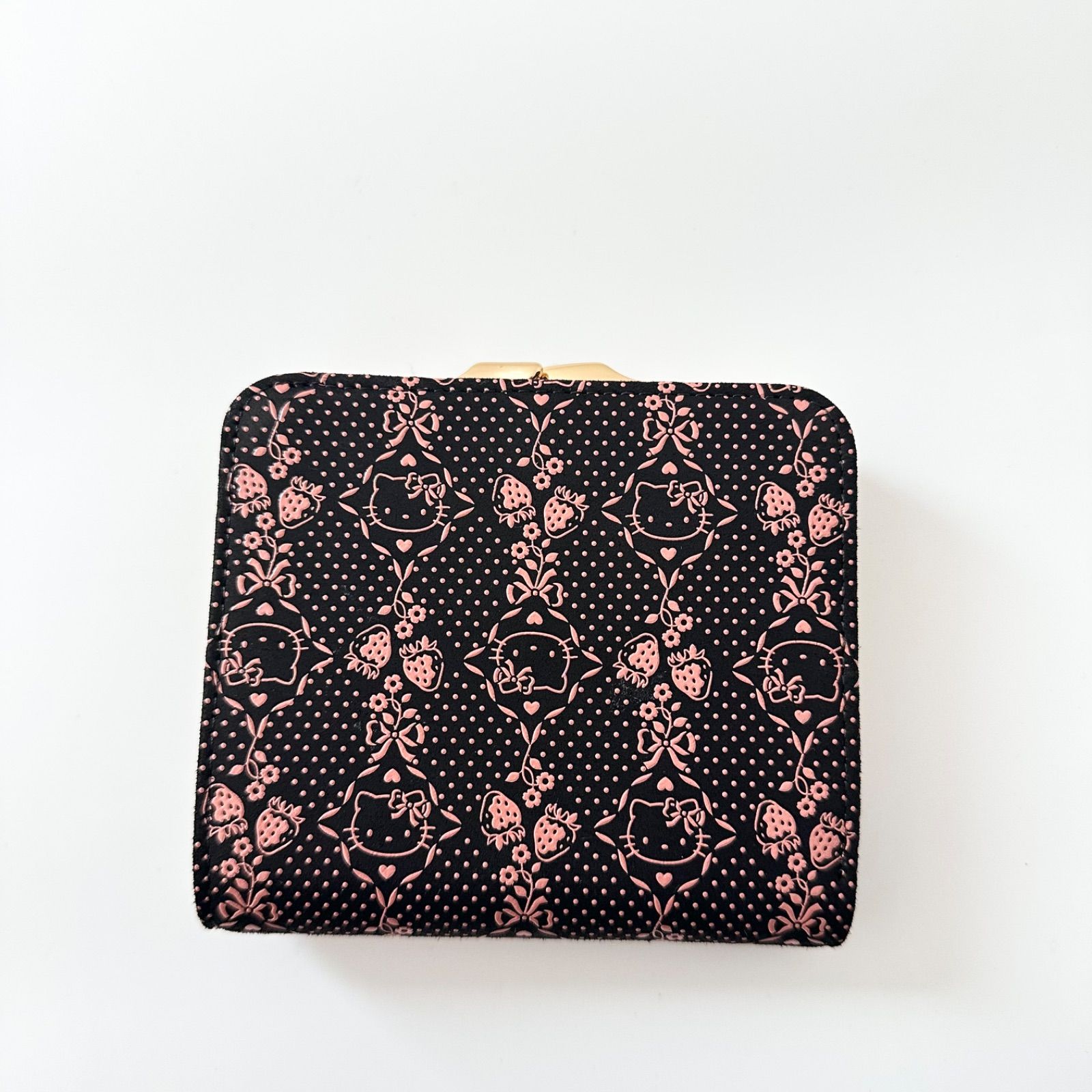 美品】印傳屋 甲州印伝 ハローキティ サンリオ コラボ がま口 二つ折り