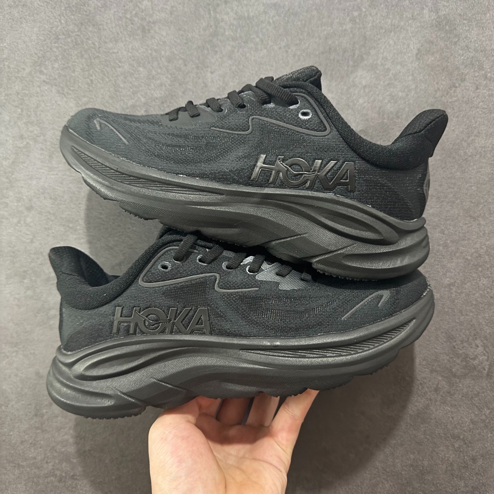 HOKA ONE ONE ホカ オネオネ CLIFTON 10 クリフトン 10 ジョギングシューズ ランニングシューズ 靴 スニーカー ブラック スポーツ