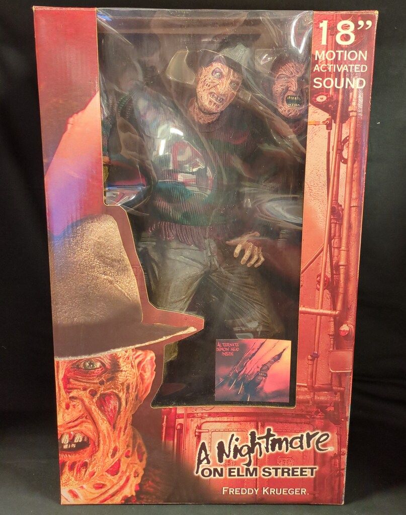 NECA MOTION ACTIVATED SOUND FREDDY KUREGER 18インチ
