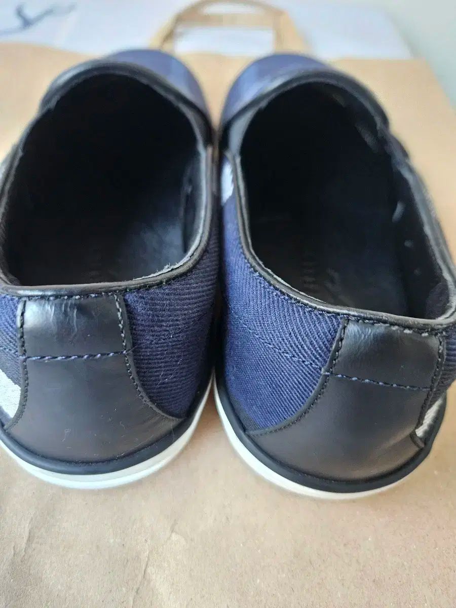 キッズ バーバリー スリッポン スニーカー 36