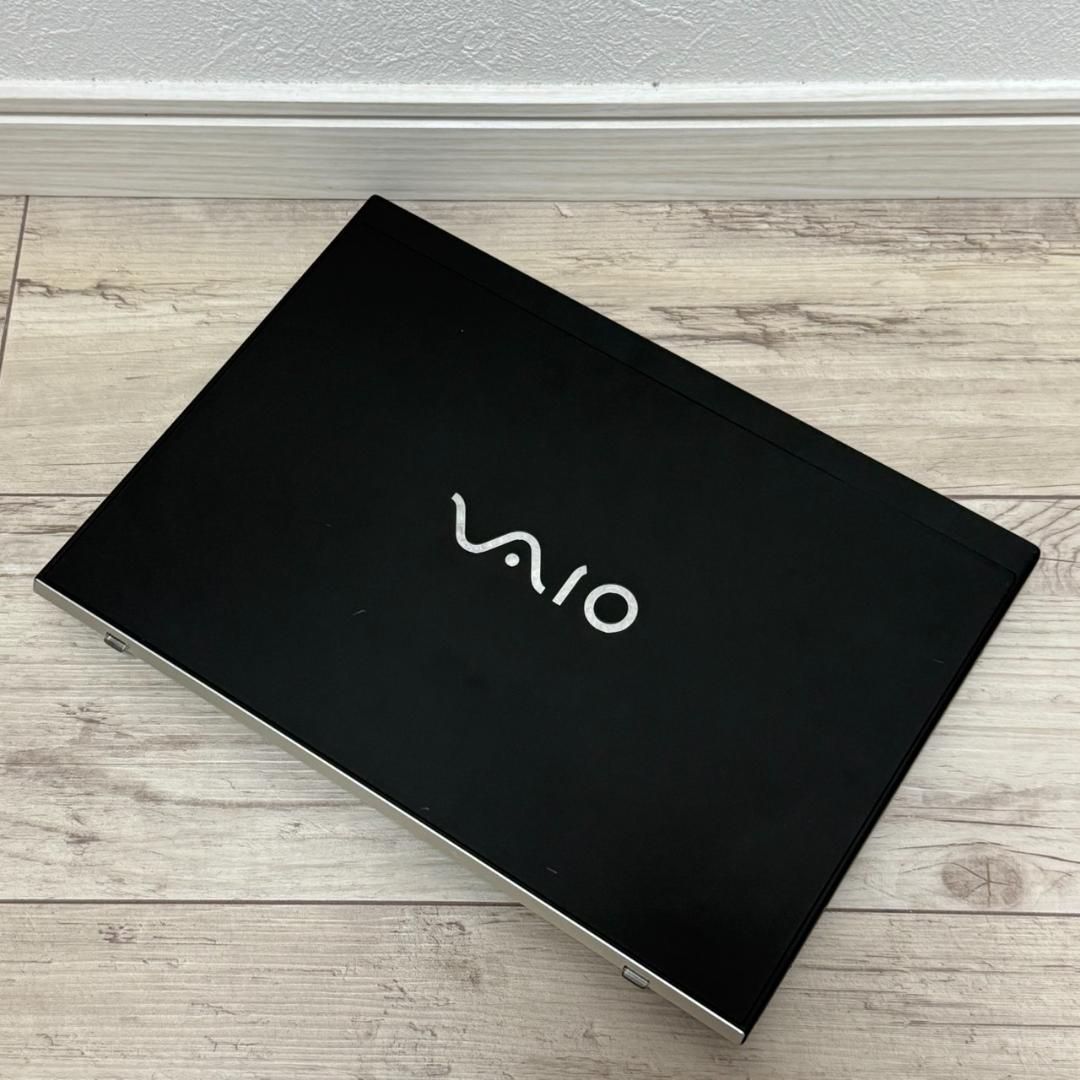 10世代 Corei5 VAIO 8G SSD256G 12.5FHD 薄型軽量 オフィス2021 軽量
