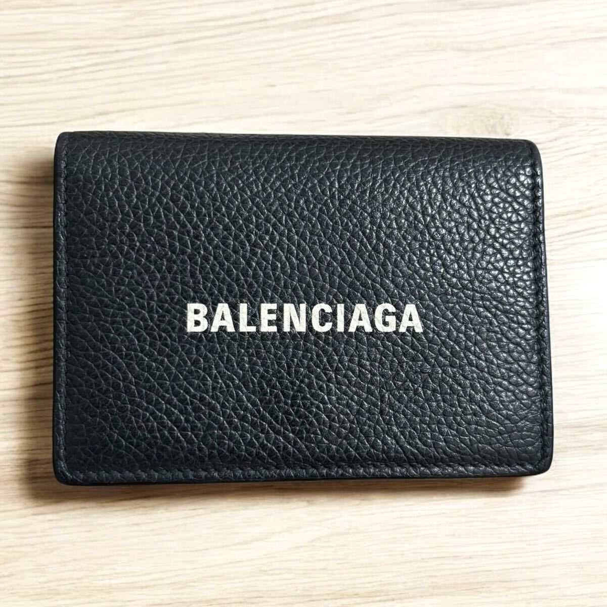 p70 バレンシアガ 三つ折り財布 ブラック コンパクトウォレット エブリデイ BALENCIAGA