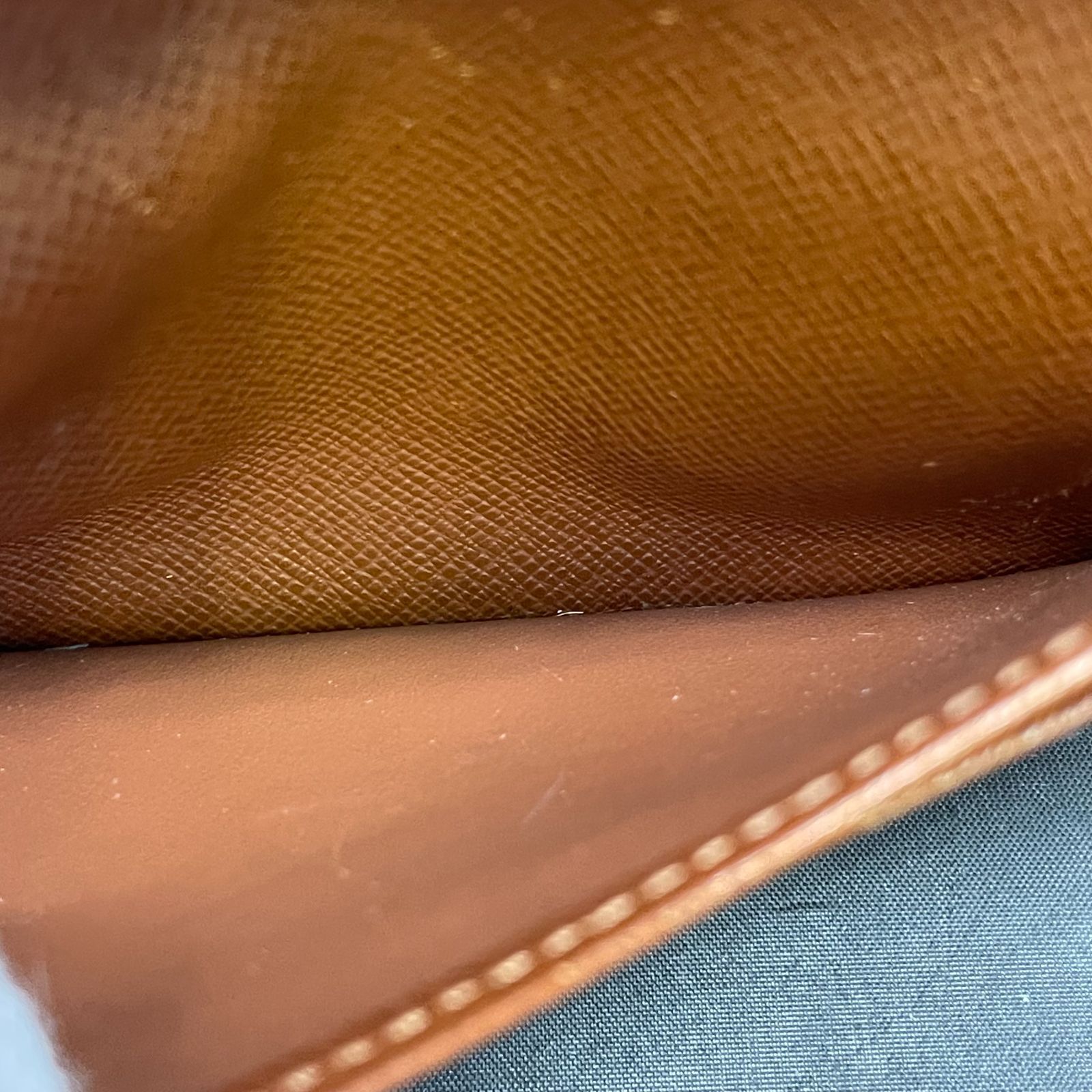  ルイヴィトン モノグラム ポルトフォイユヴィエノワ 二つ折り財布 折り財布