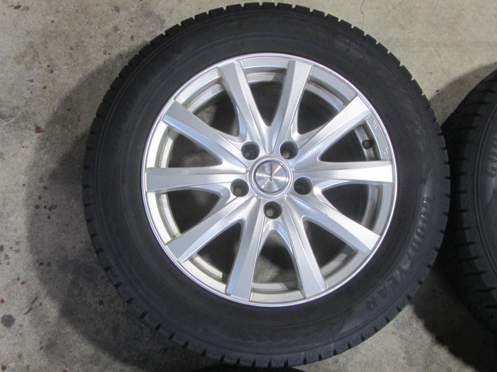 4本セット ヴォクシー