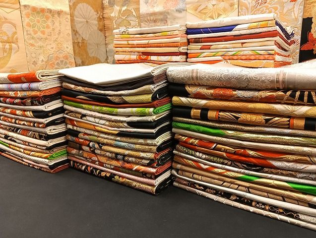 平和屋着物 袋帯 西陣 まとめて100点 鳳凰 向い鶴 孔雀 鴛鴦 蝶 人物 風景 更紗 花柄 作家物 手描き 佐賀錦 あり 全て正絹 mmm 954