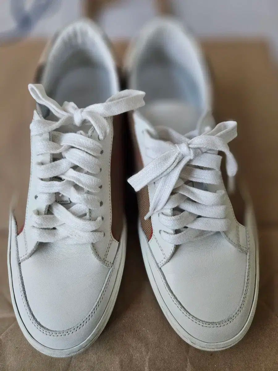 キッズ バーバリー スニーカー 35 5