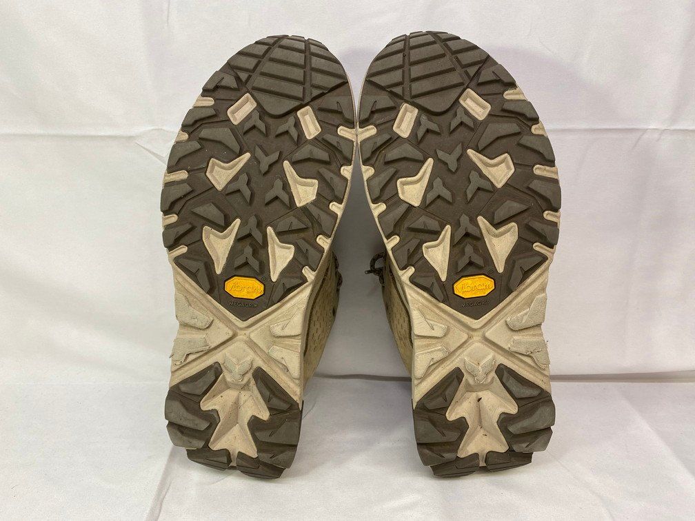 ローカットスニーカー