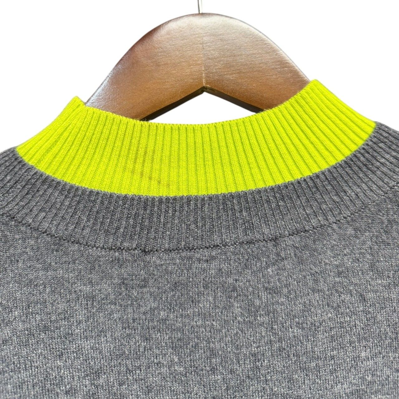 全国送料無料。 ENFOLD エンフォルド 24AW LAYERED NECK BOX PULLOVER レイヤードスリットデザインニット 300HA270-2240 グレー 38 15021