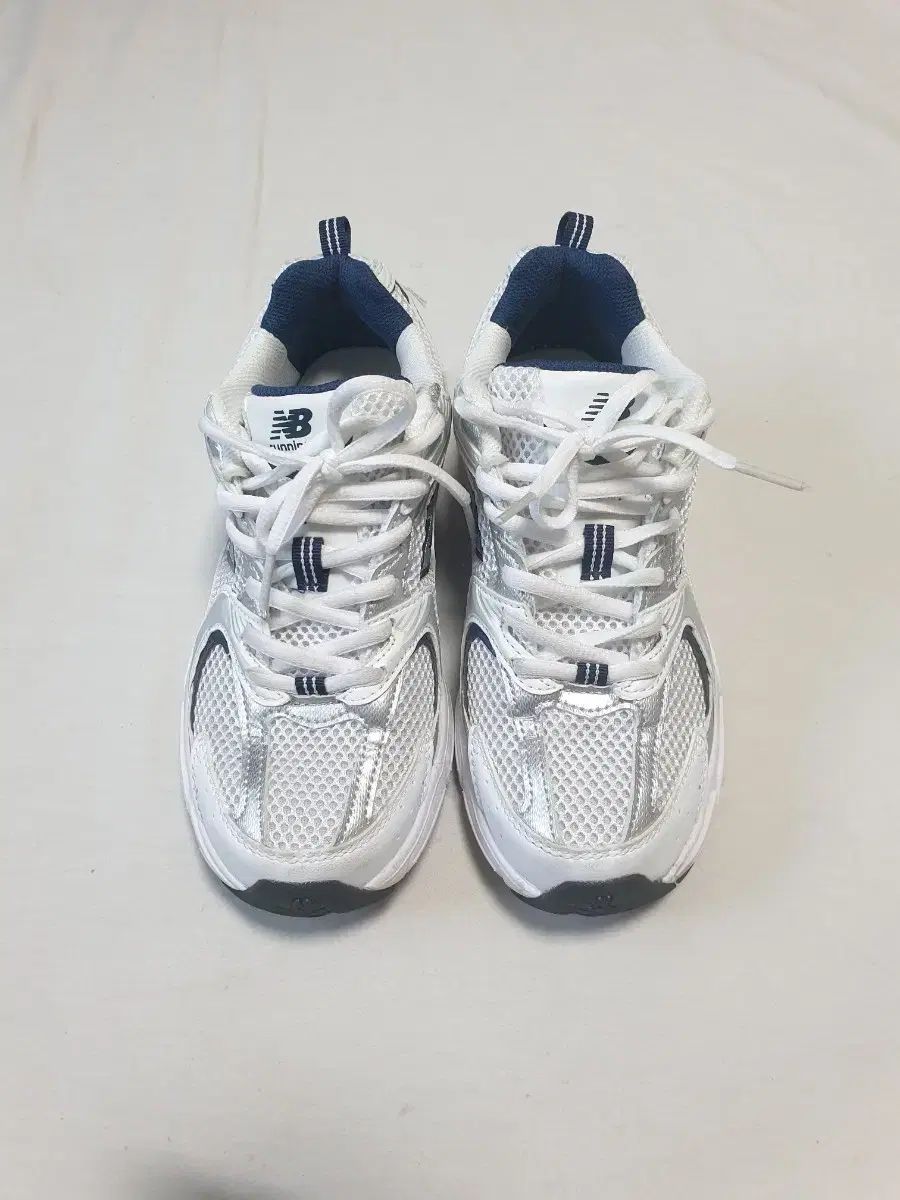 ニューバランス 530 ホワイト シルバー 225