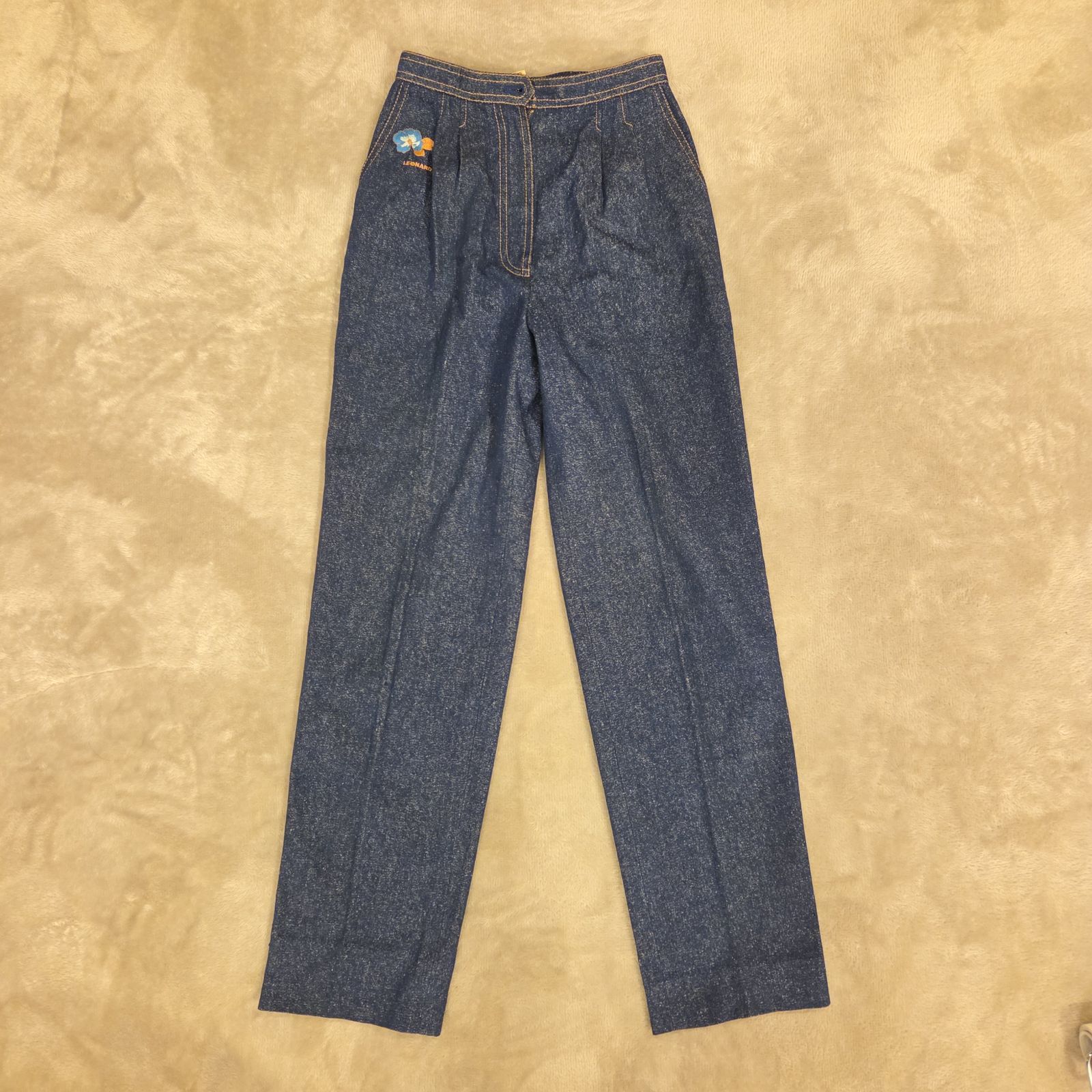 美品　おしゃれ　レオナールシルク100% 春デニム風　大きめ LEONARD／レオナール】高級シルク100％ デニム風パンツ レディース 紺