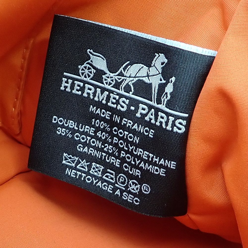 オレンジ ベージュ系