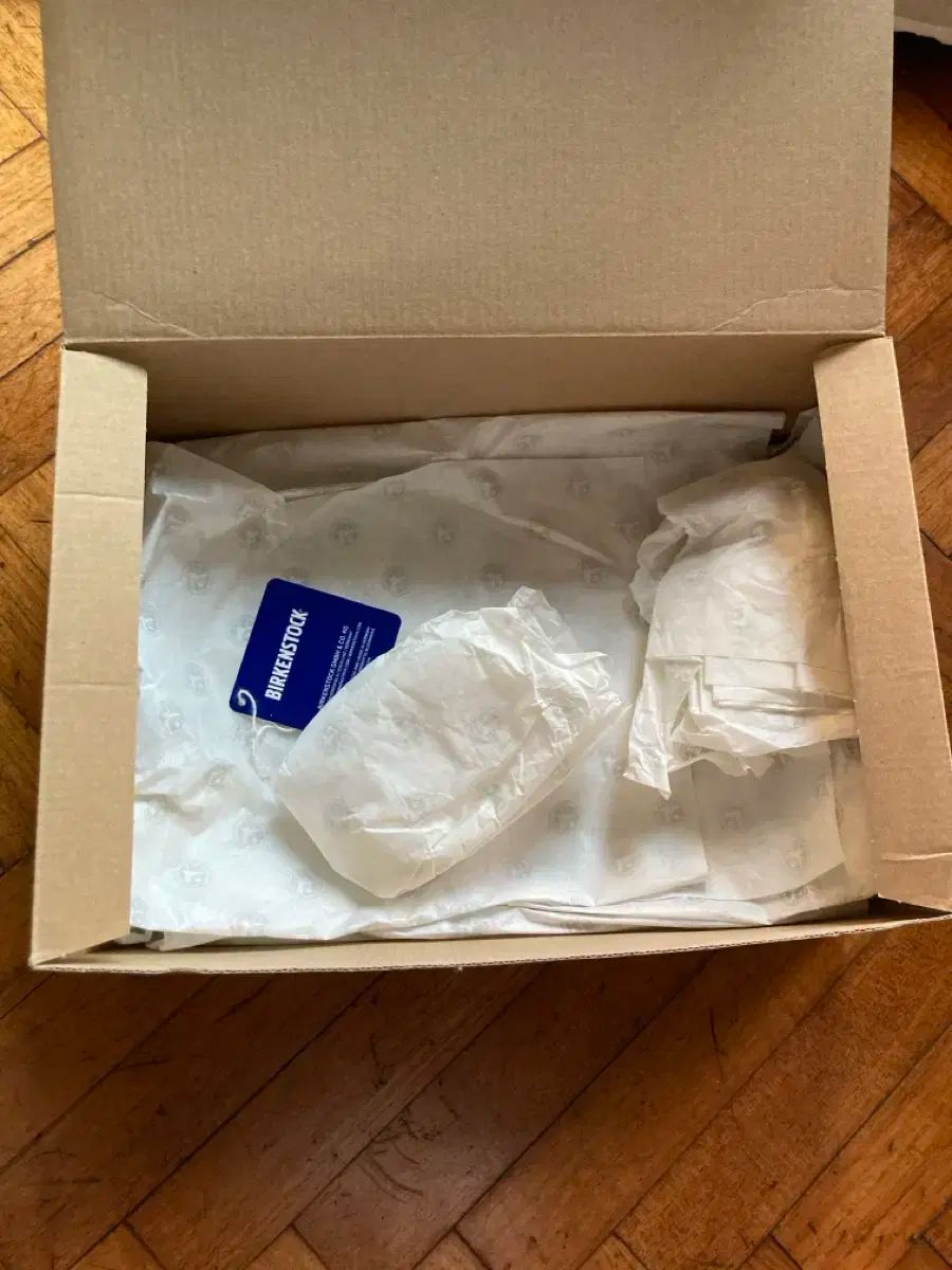 クロッグ ボーン