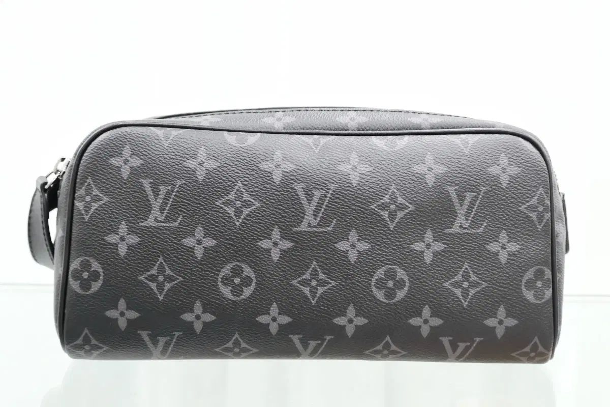 ルイヴィトン モノグラム エクリプス ドップ キット ポーチ M46354