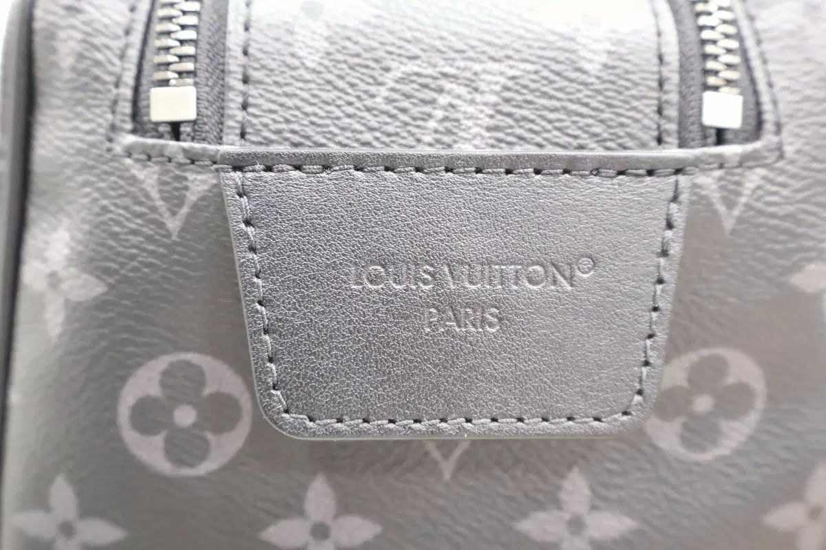 ルイヴィトン モノグラム エクリプス ドップ キット ポーチ M 46354 クラッチバッグ バッグ