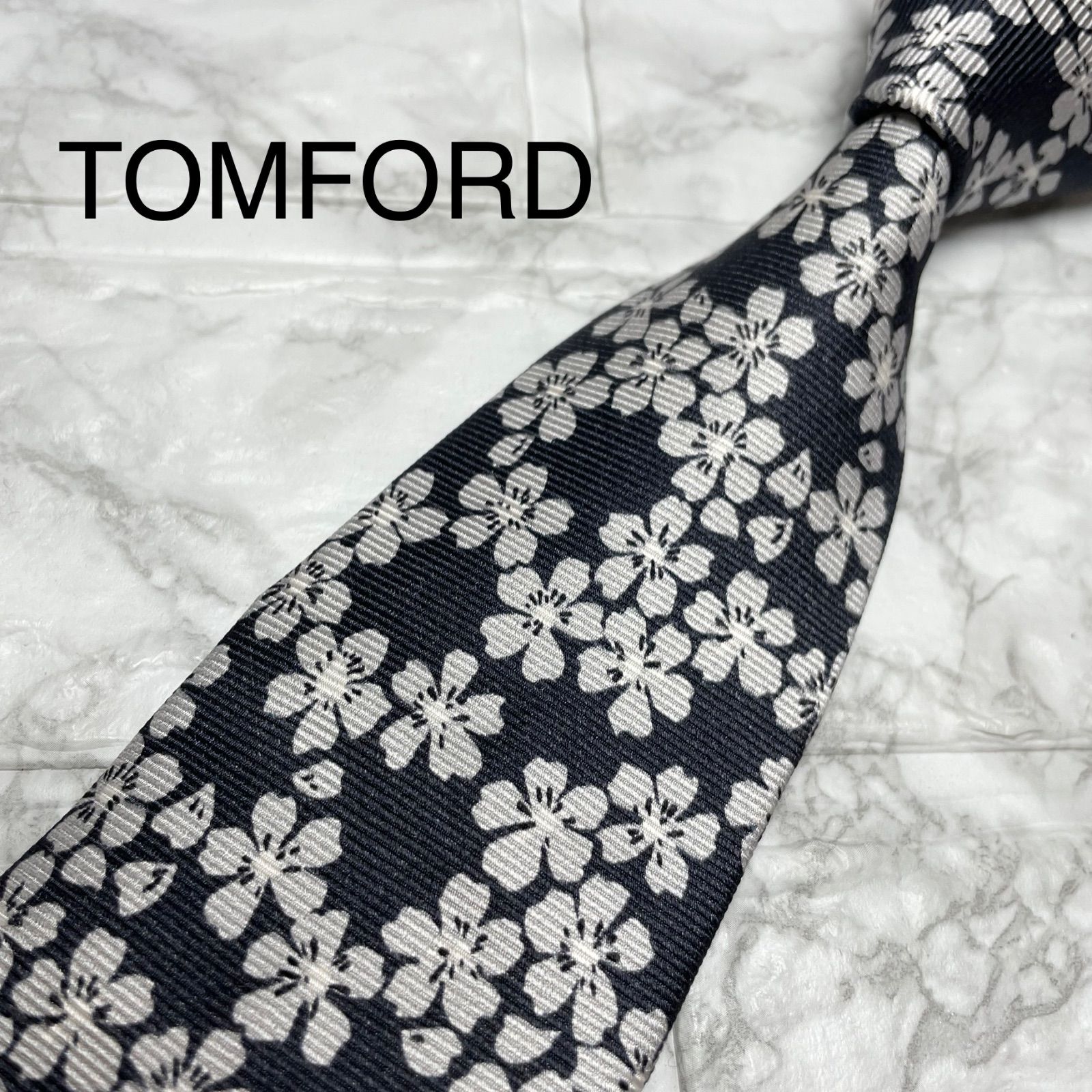 TOM FORD トムフォード 花柄 ネクタイ 箱入り TOM FORD トムフォード