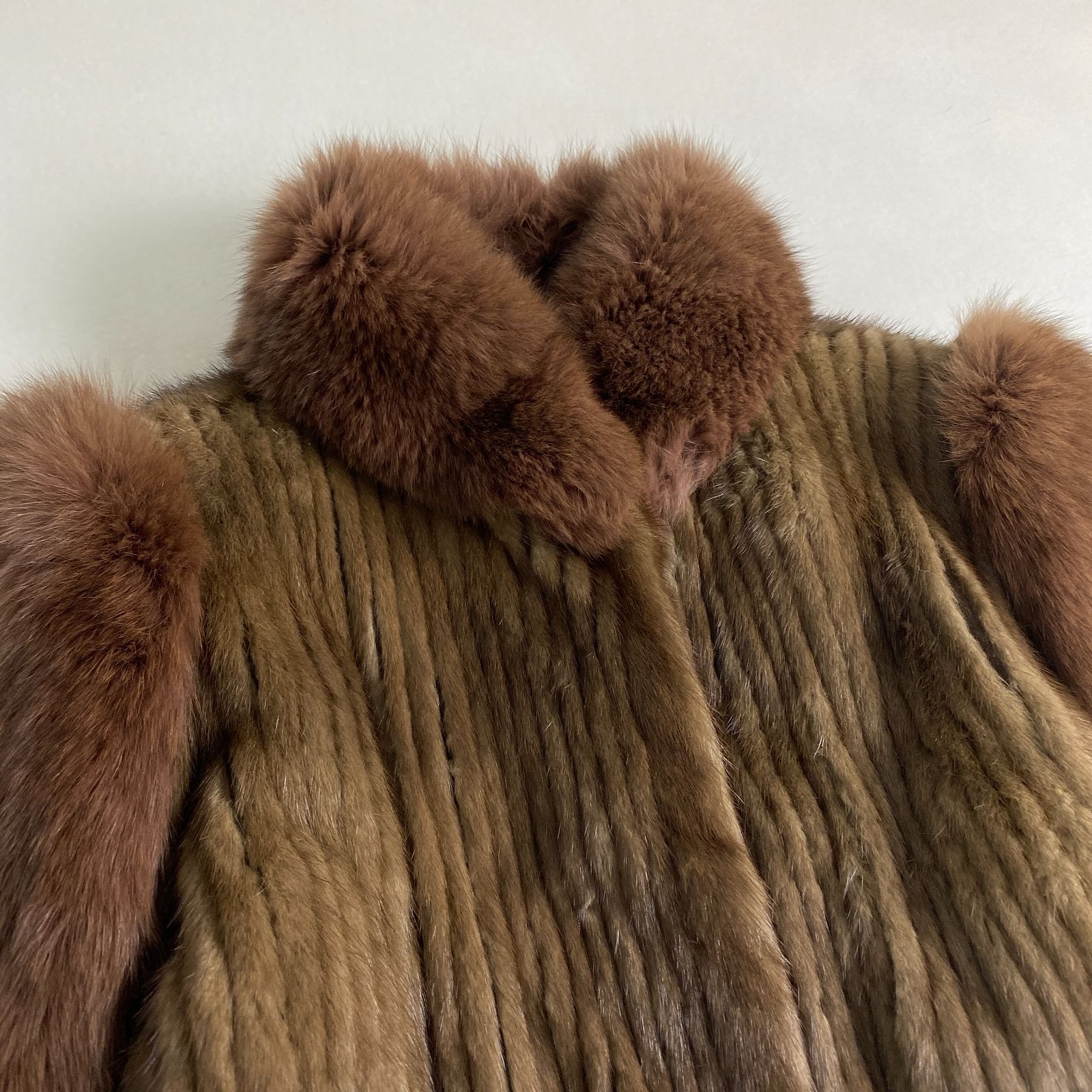美品 ファーコート SAGA MINK 希少デザイン ブラウン L相当 - メルカリ