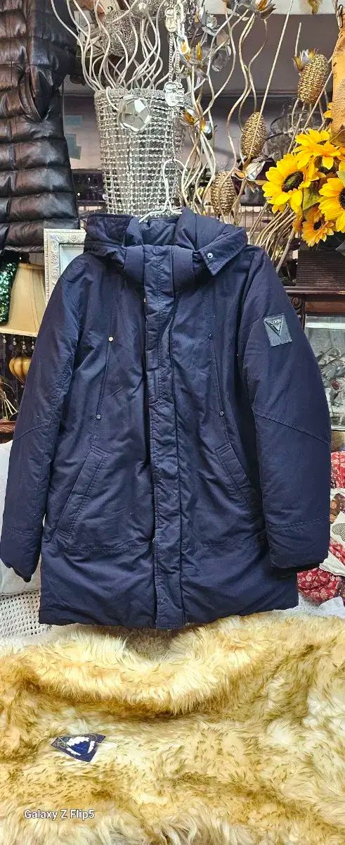 GUESS ネイビー ダウンジャケット ファー付きフード Puffer ジャケット 