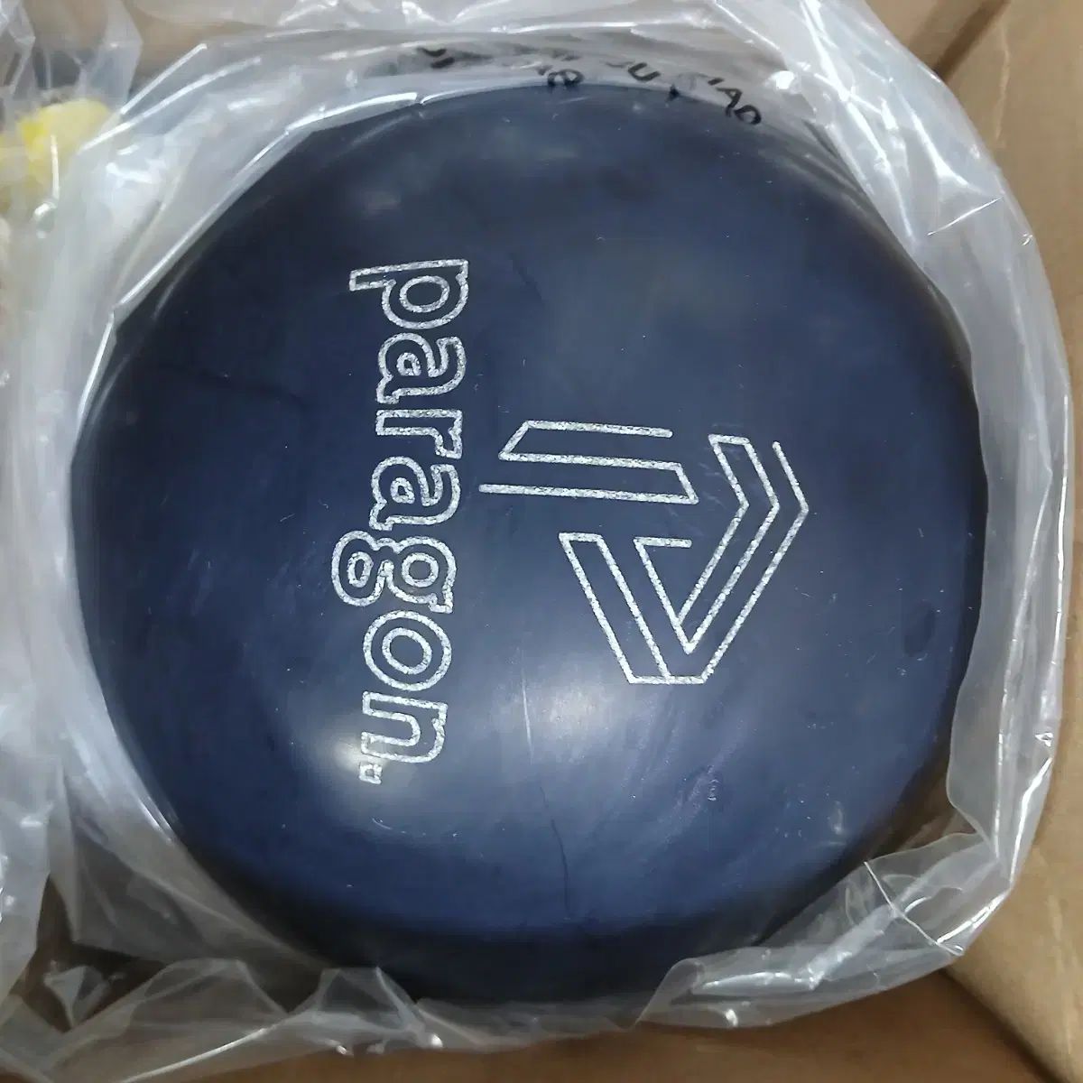 14パウンド トラック パラゴン ブラックパール ボーリング 公式球