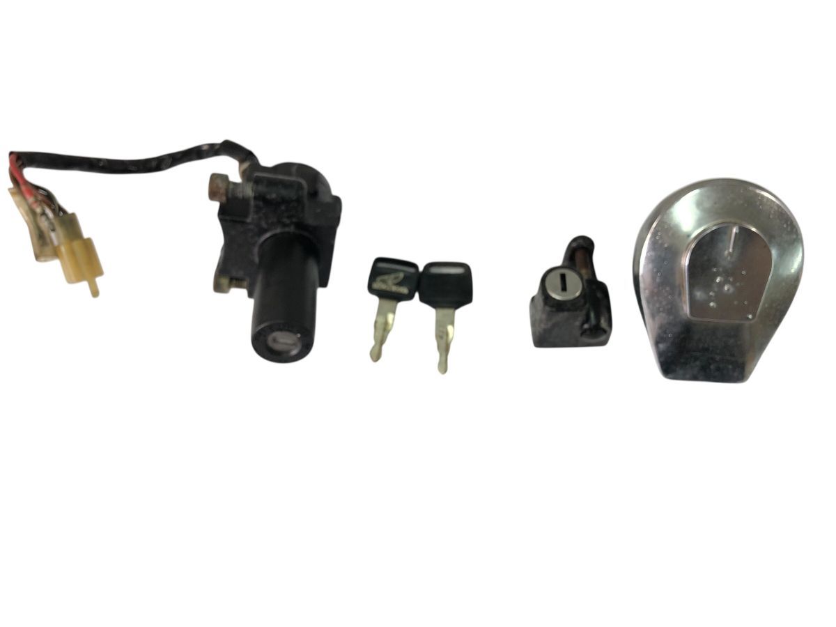 GB 250 クラブマン MC 10 キーセット シリンダー タンクキャップ ヘルメットホルダー 作動OK 交換 補修にも 2787 M 7235