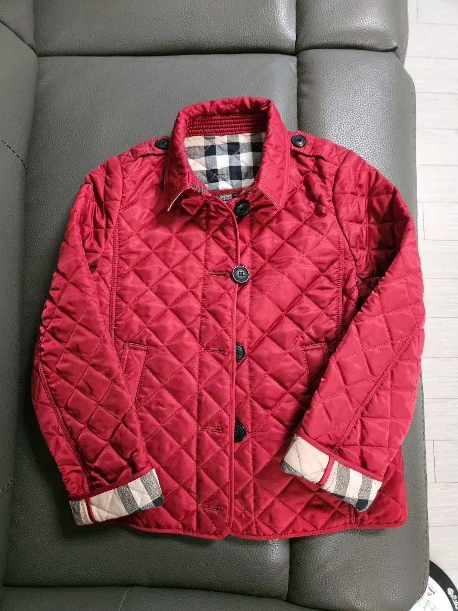 バーバリーキッズ 女の子 ダウン 10 Y