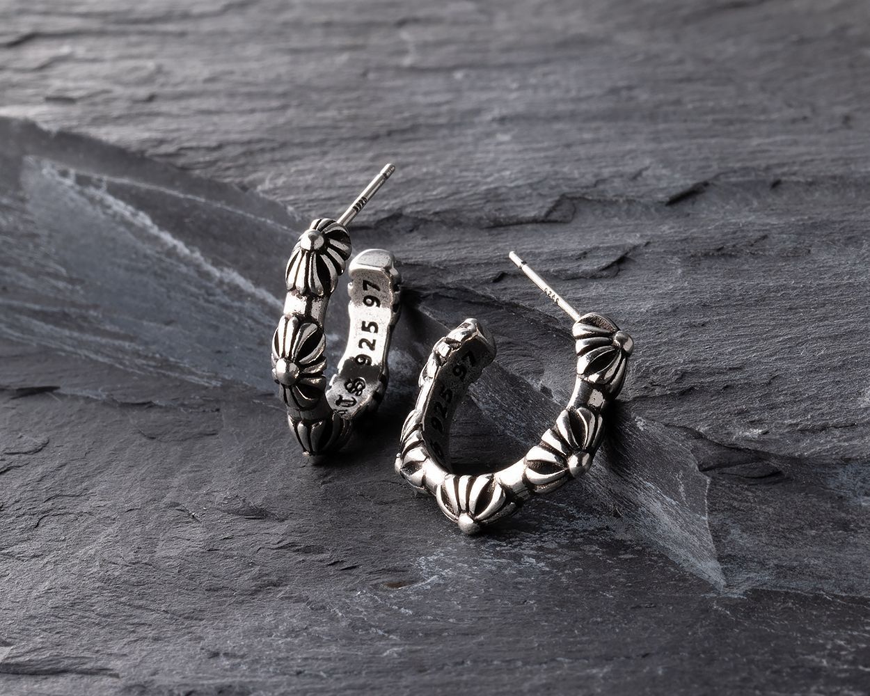 Chrome Hearts - クロムハーツ HOOP CROSS SML/クロスバンド Chrome Hearts - クロムハーツ HOOP CROSS SML/クロスバンド