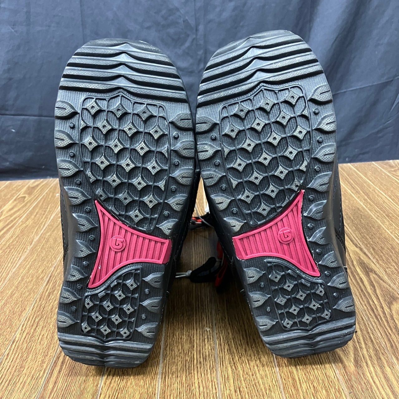 M【値下げ交渉可能】BURTON バートン スノーブーツ STARSTRUCK BOA