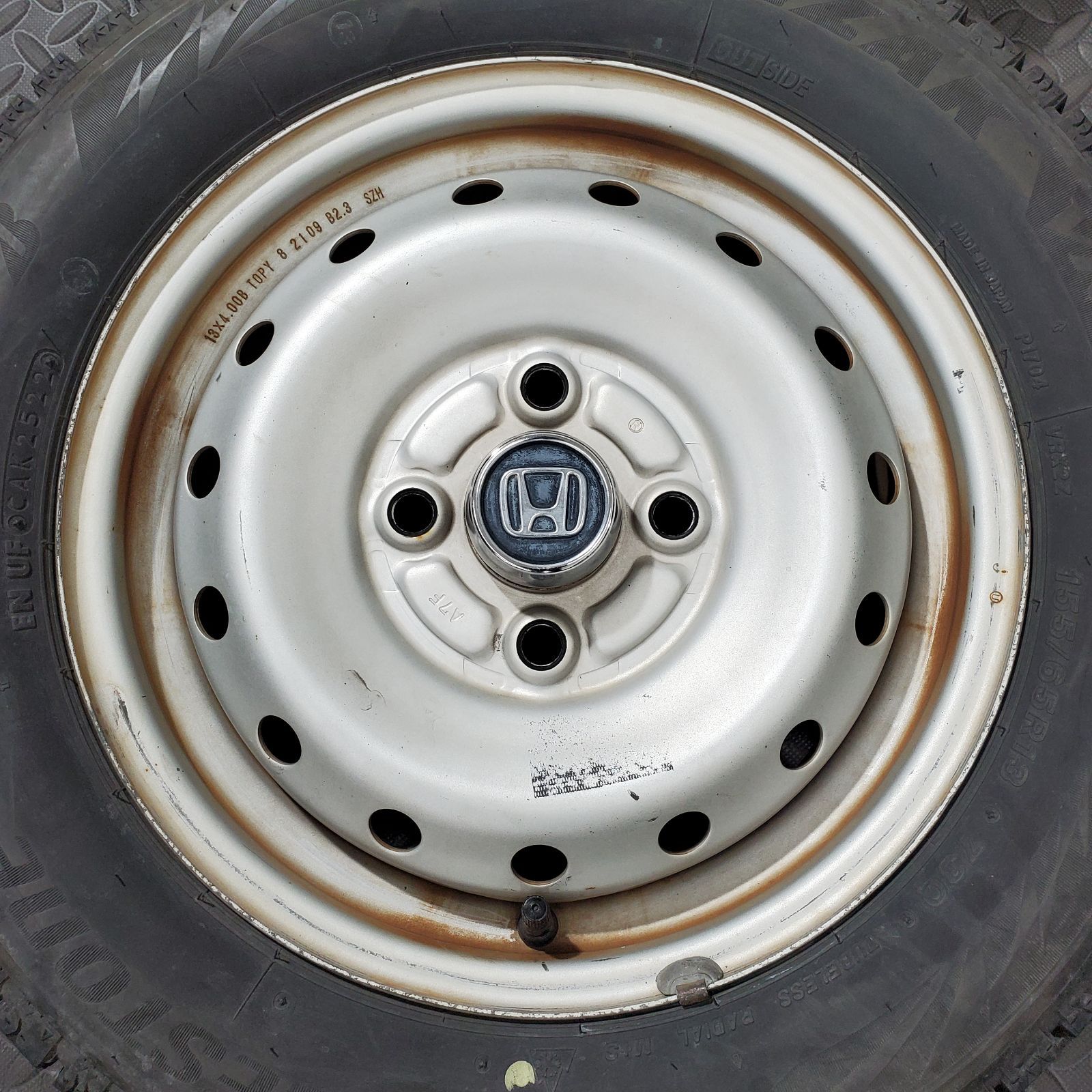 スタッドレスタイヤ